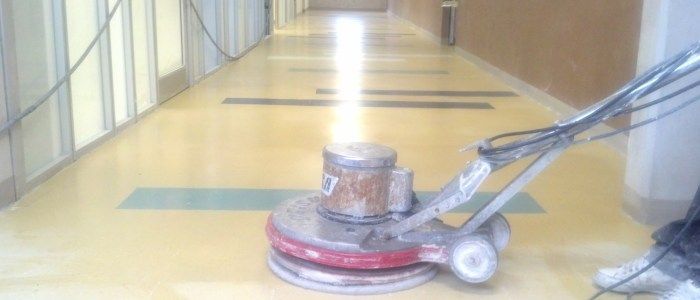 encerado y abrillantado de piso