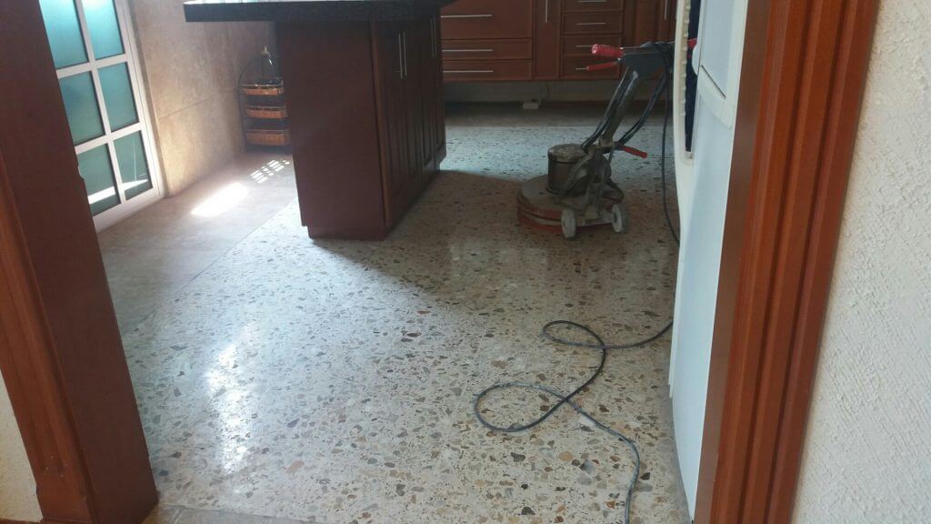 pulido de pisos de terrazo