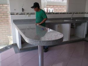 pulido y brillado de barras de mármol
