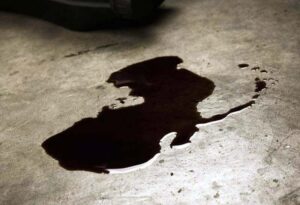 Eliminar manchas de aceite o grasa en pisos (2)